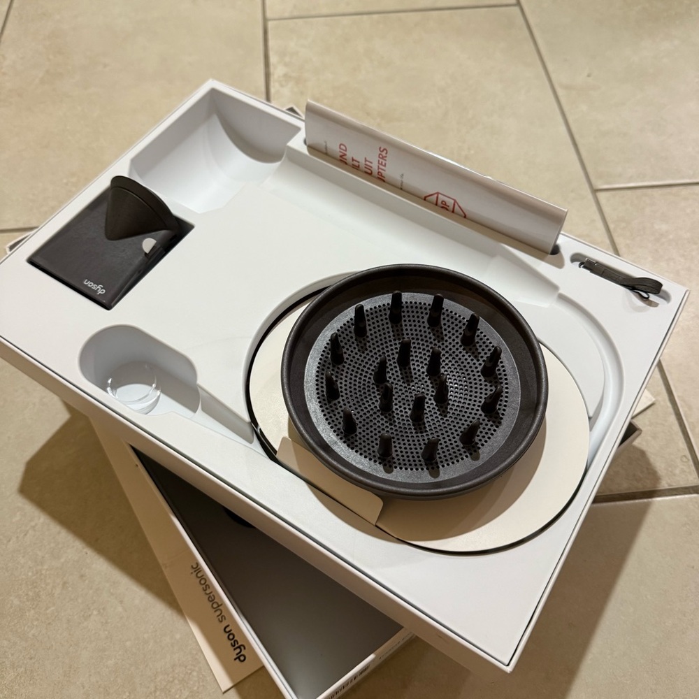 Dyson - 2 attachments for hairdryer